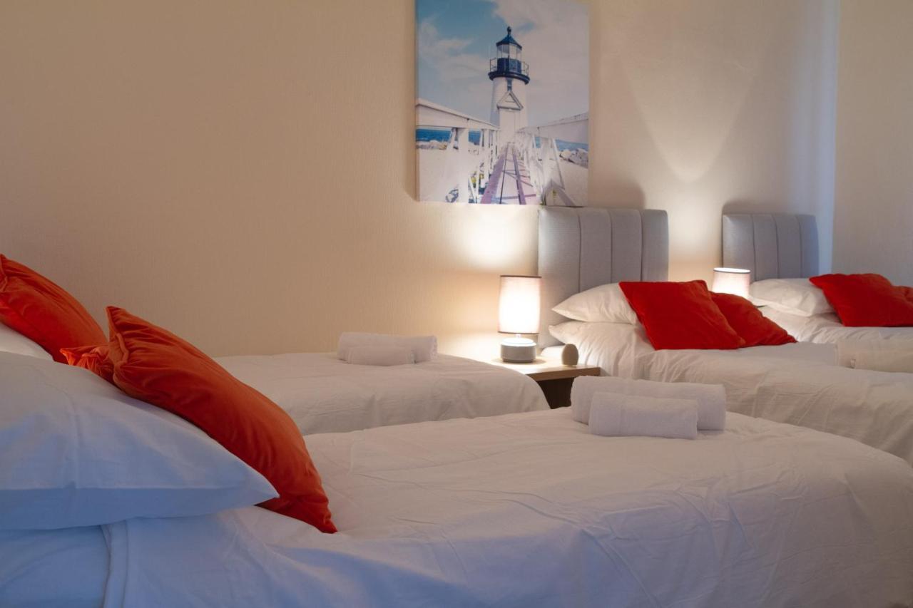 Carvetii - Fox House - 1St Floor Flat Sleeps Up To 8 Apartment Дънфърмлин Екстериор снимка