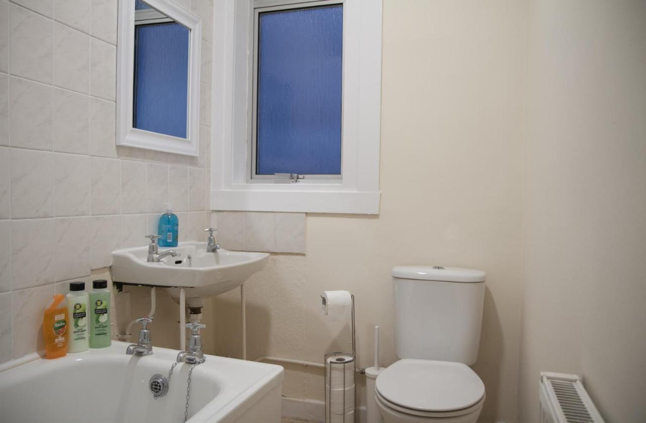Carvetii - Fox House - 1St Floor Flat Sleeps Up To 8 Apartment Дънфърмлин Екстериор снимка